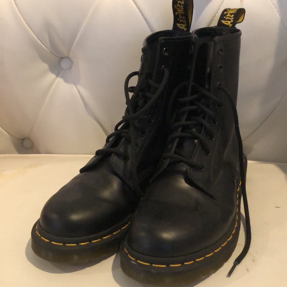 DOC MARTENS - Picture 2 of 4